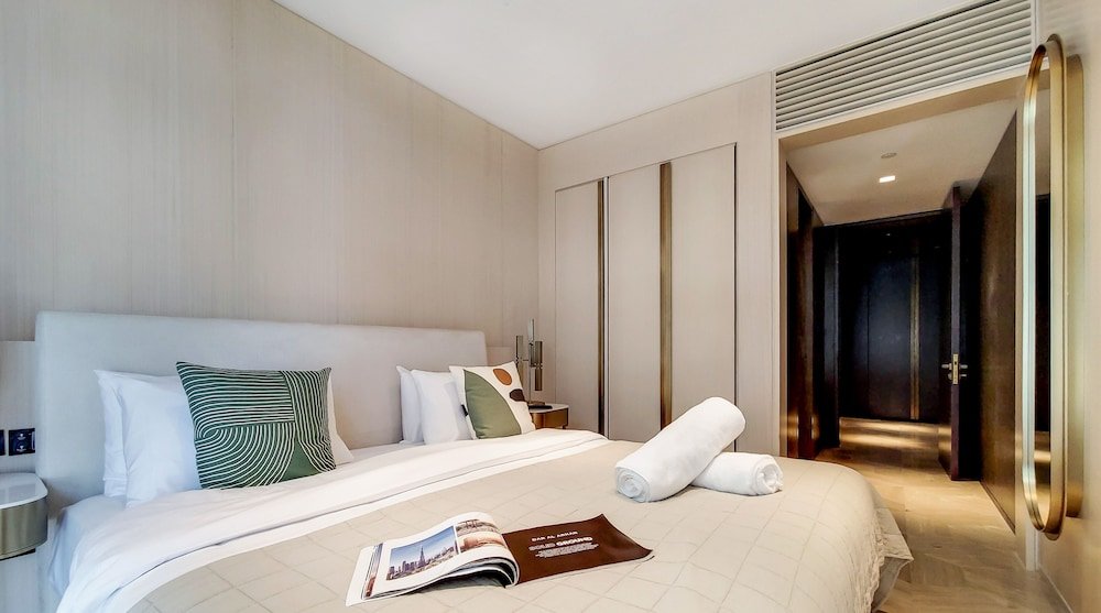 Дубай: Manzil - 2BR | FIVE Palm | Pool & Beach Access