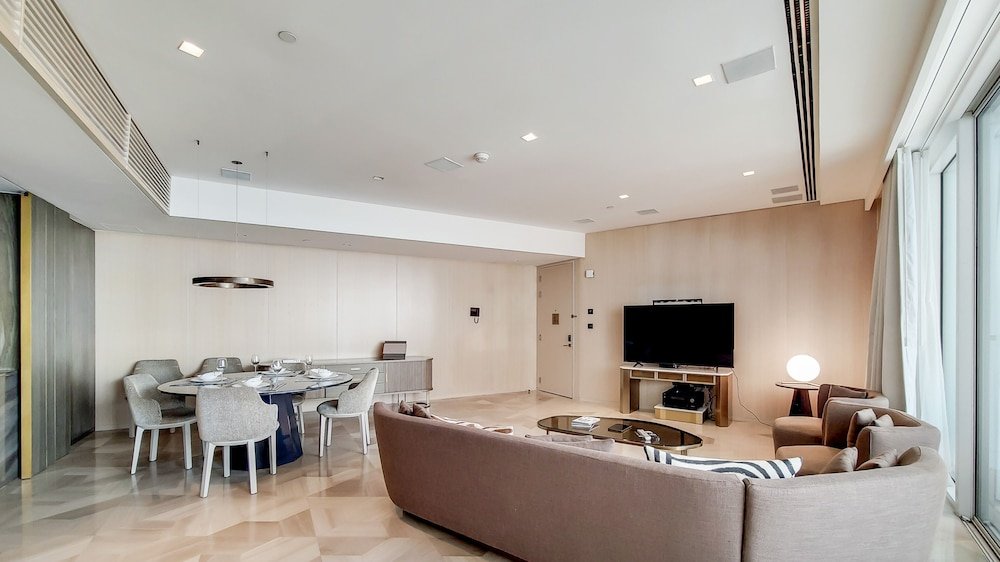 Дубай: Manzil - 2BR | FIVE Palm | Pool & Beach Access