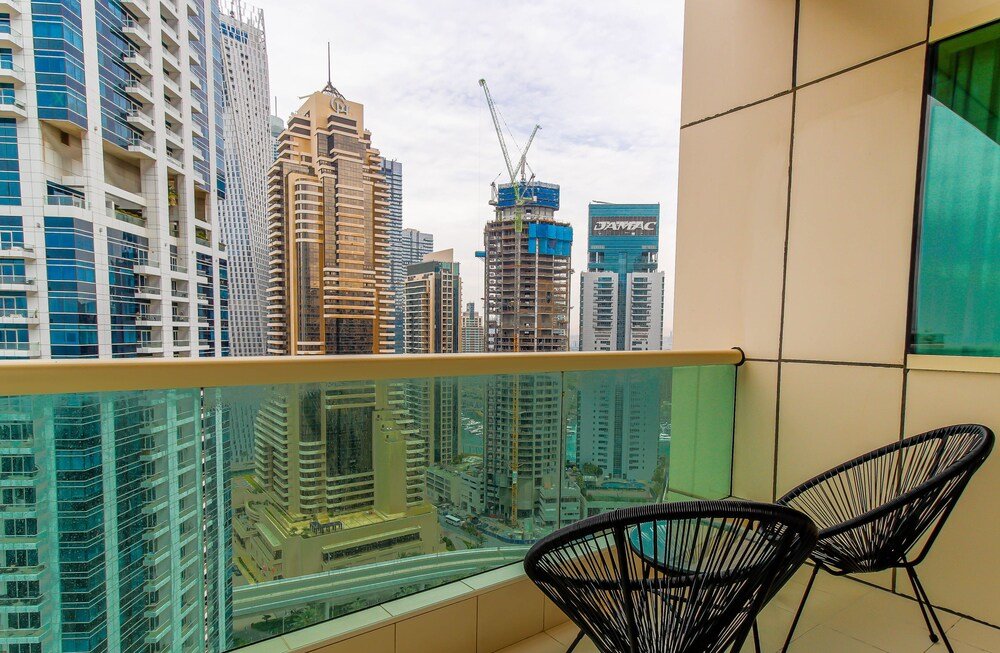 Дубай: Manzil - Stylish 2BR in Dubai Marina nr Dubai Eye