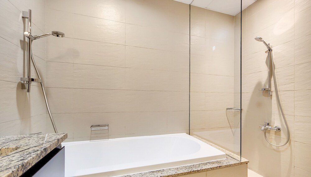 Дубай: Manzil - Splendid 3BR in Palm w Pvt Beach Access