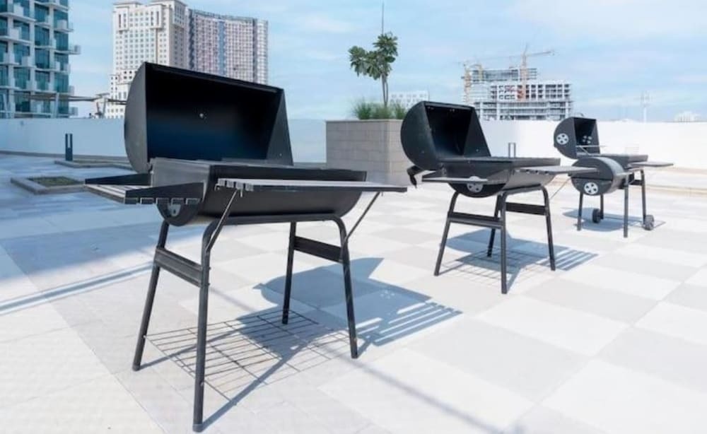 Дубай: Greek View Studio Farhad Azizi Residence Al Jaddaf