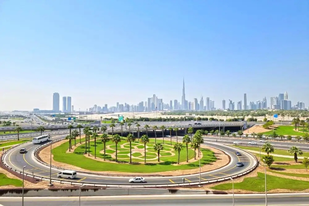 Дубай: Greek View Studio Farhad Azizi Residence Al Jaddaf