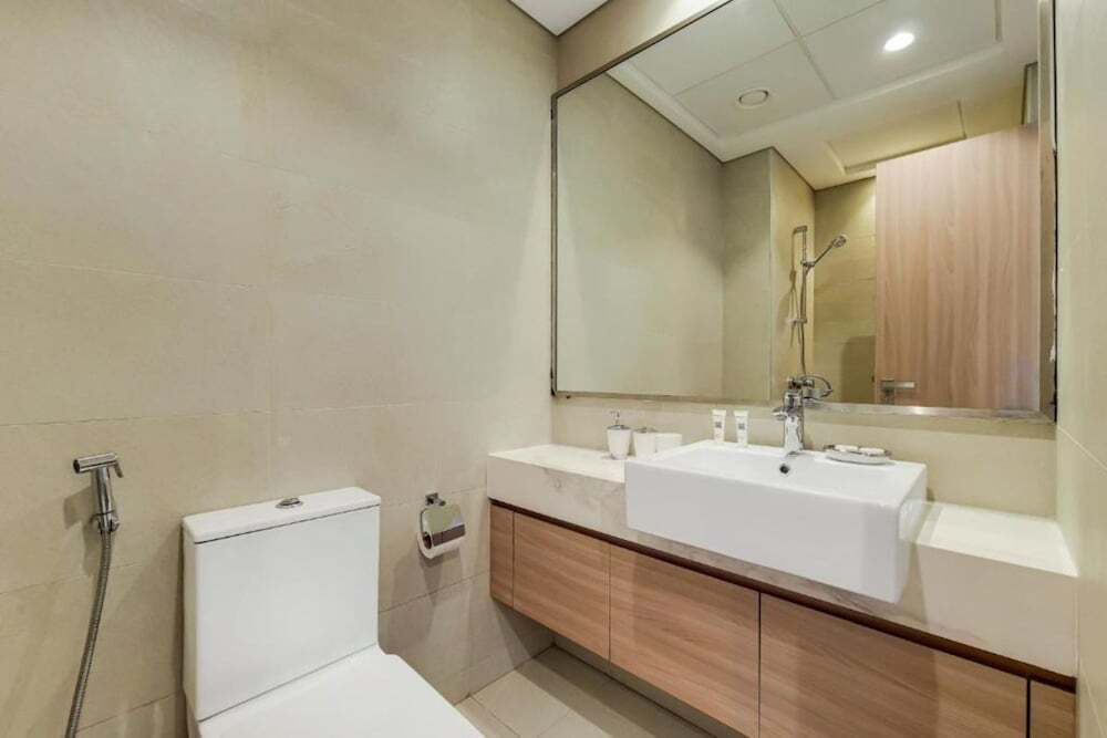 Дубай: Greek View Studio Farhad Azizi Residence Al Jaddaf
