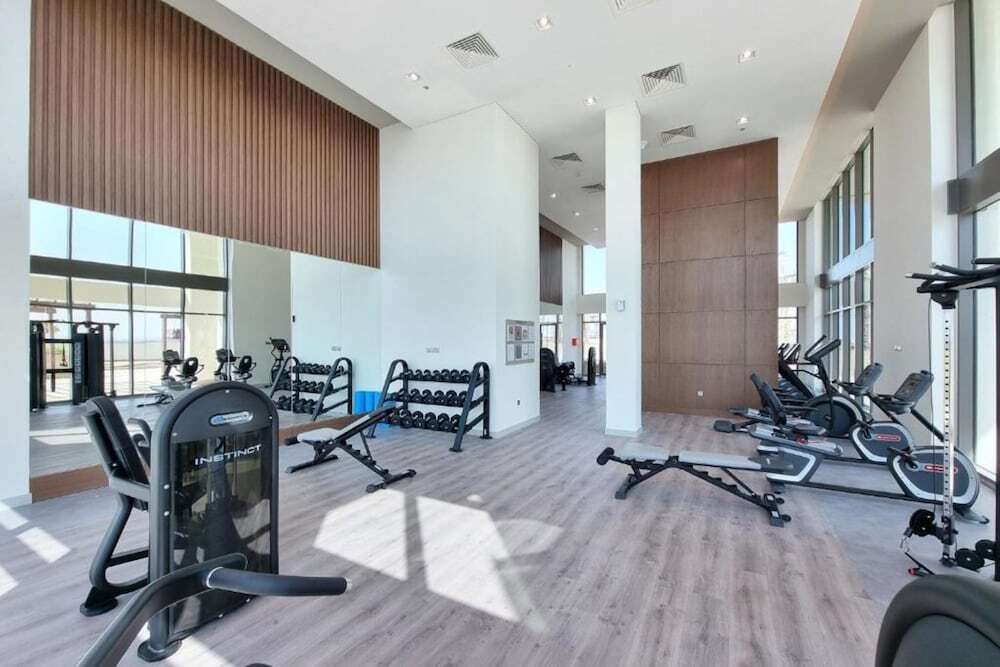 Дубай: Greek View Studio Farhad Azizi Residence Al Jaddaf
