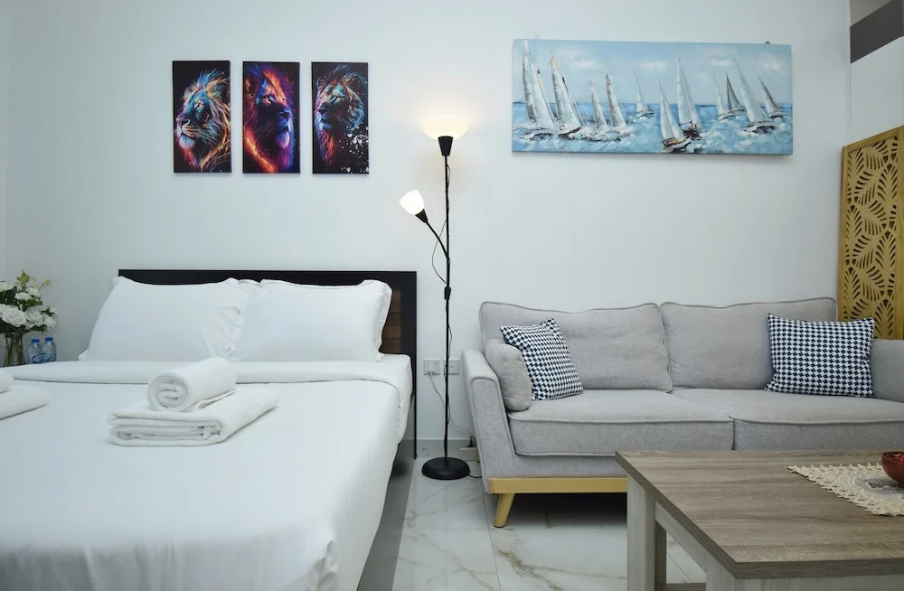 Дубай: JVC studio Joya Verde with terrace - 360 vacation