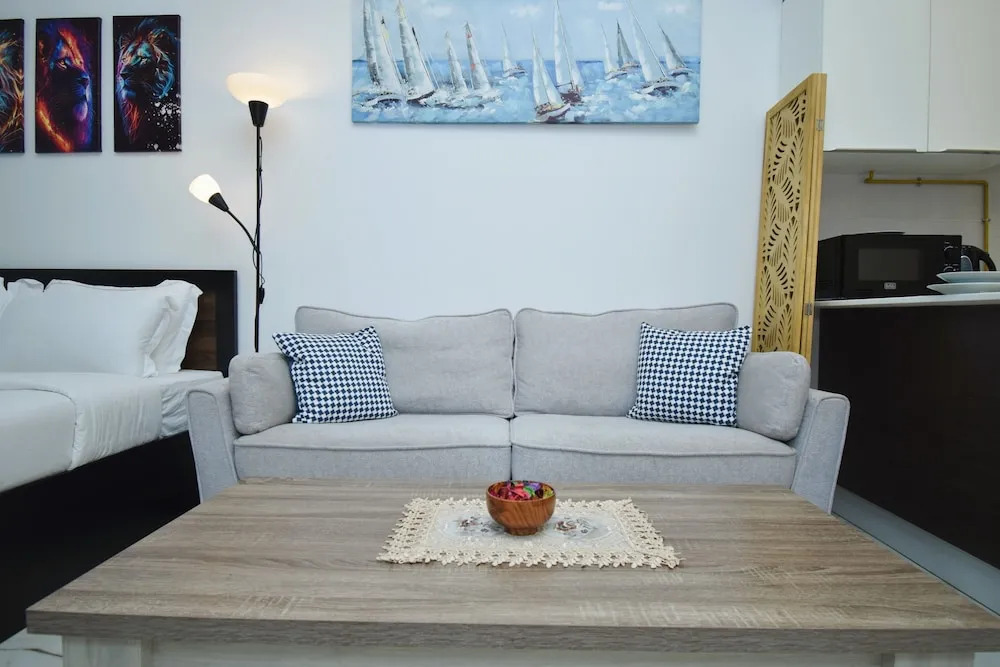 Дубай: JVC studio Joya Verde with terrace - 360 vacation