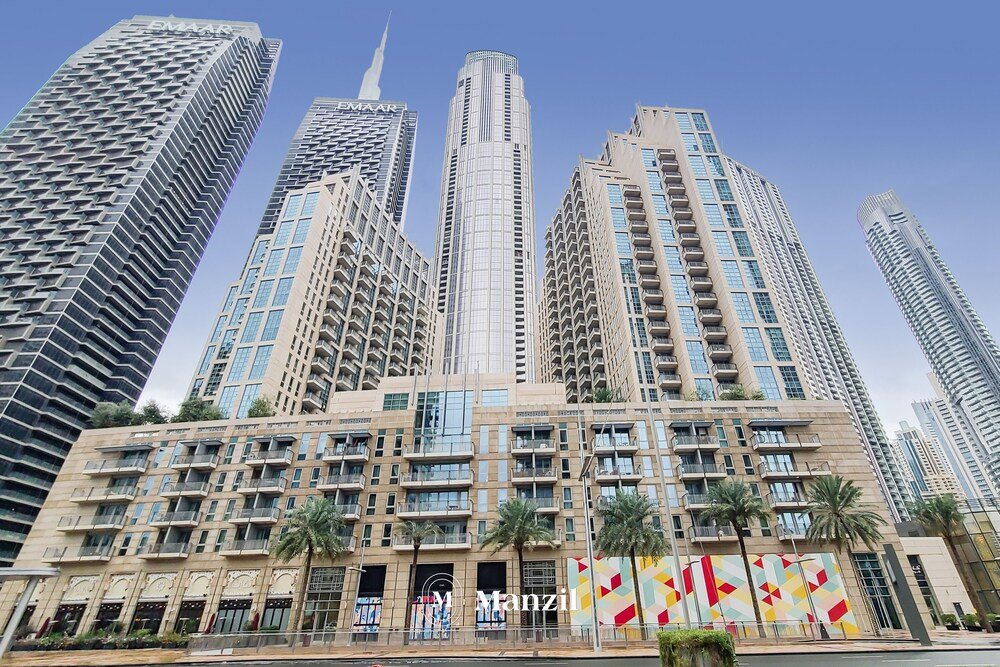 Дубай: Manzil -Cozy 1BR Apt w/ Downtown Skyline Burj View
