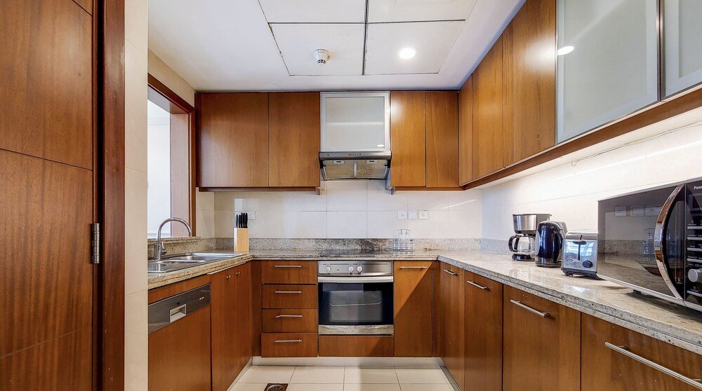 Дубай: Manzil -Cozy 1BR Apt w/ Downtown Skyline Burj View