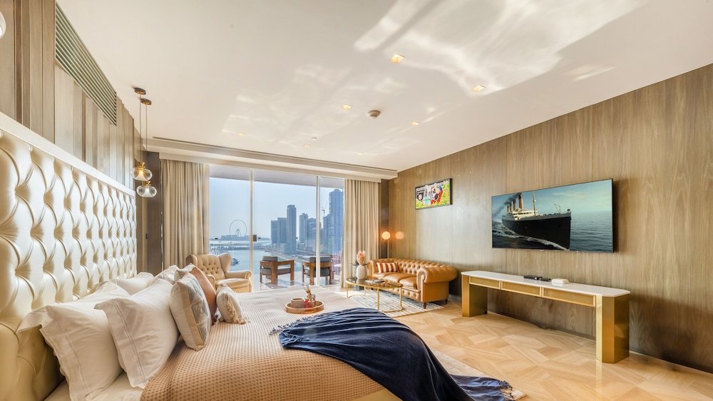 Дубай: Manzil - 4BR Penthouse | FIVE Palm | Private Pool