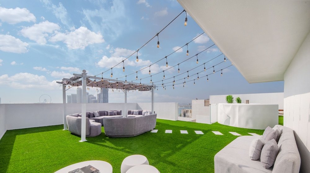 Дубай: Manzil - 4BR Penthouse | FIVE Palm | Private Pool