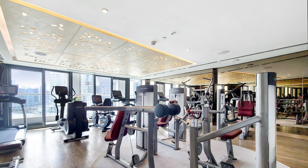 Дубай: Manzil - Cozy 1BR near Downtown with Swimming Pool