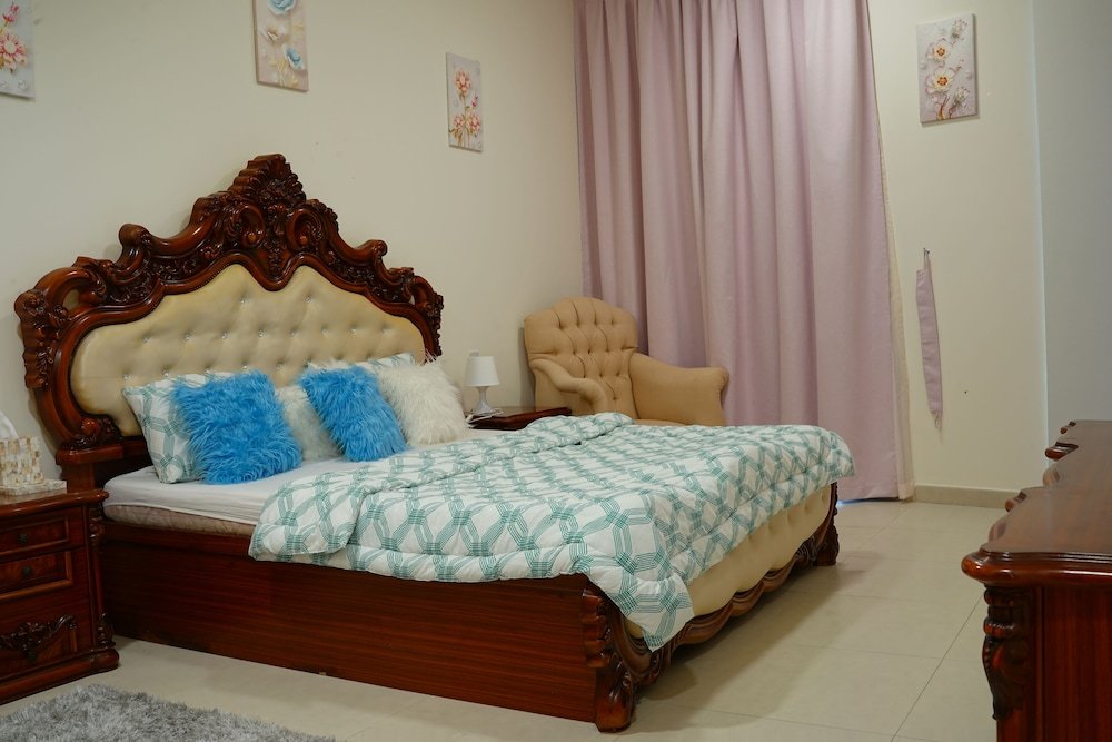 Дубай: 315 furnished 1BR apartments