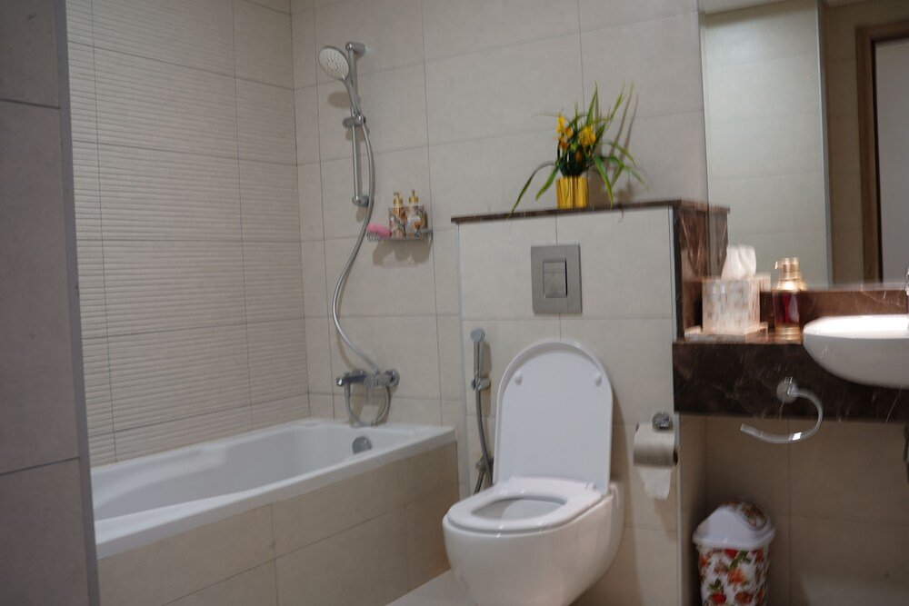Дубай: 315 furnished 1BR apartments