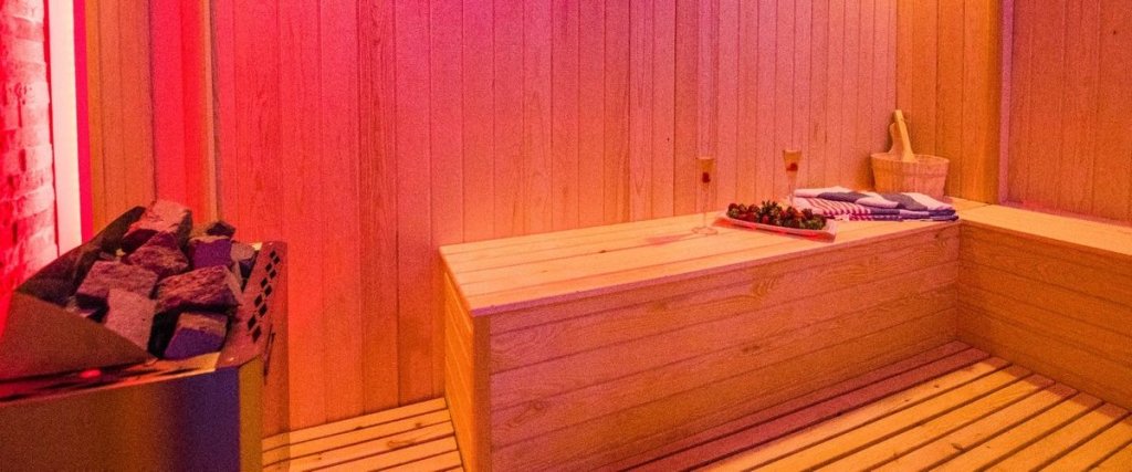 Исламлар: Villa Noname