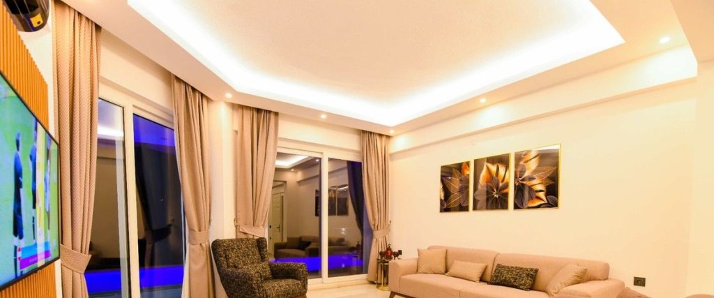 Исламлар: Villa Noname