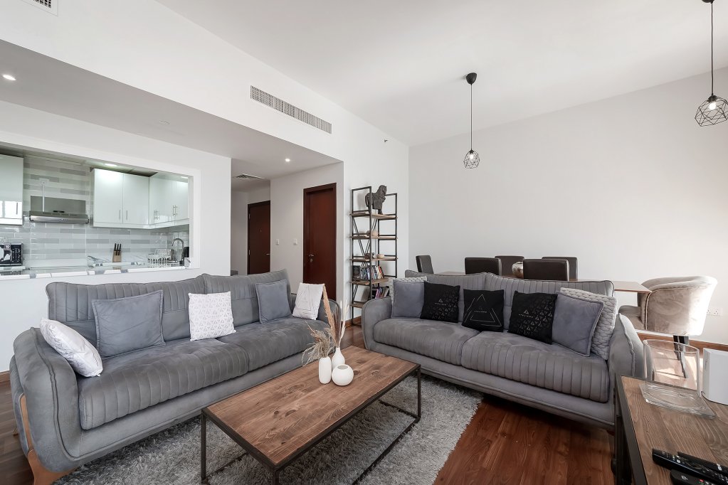 Дубай: Апартаменты Luxury 2BR at Rimal 3 with beautiful view