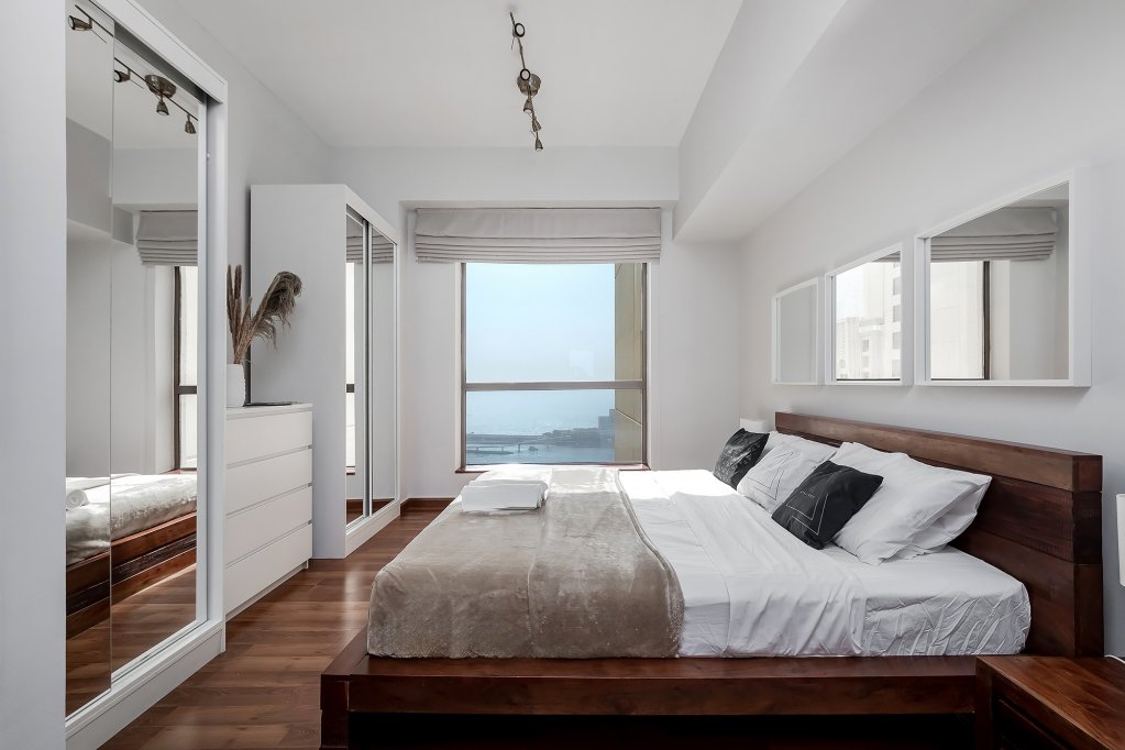 Дубай: Апартаменты Luxury 2BR at Rimal 3 with beautiful view