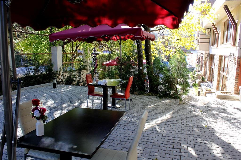 Тбилиси: Отель Roses Garden