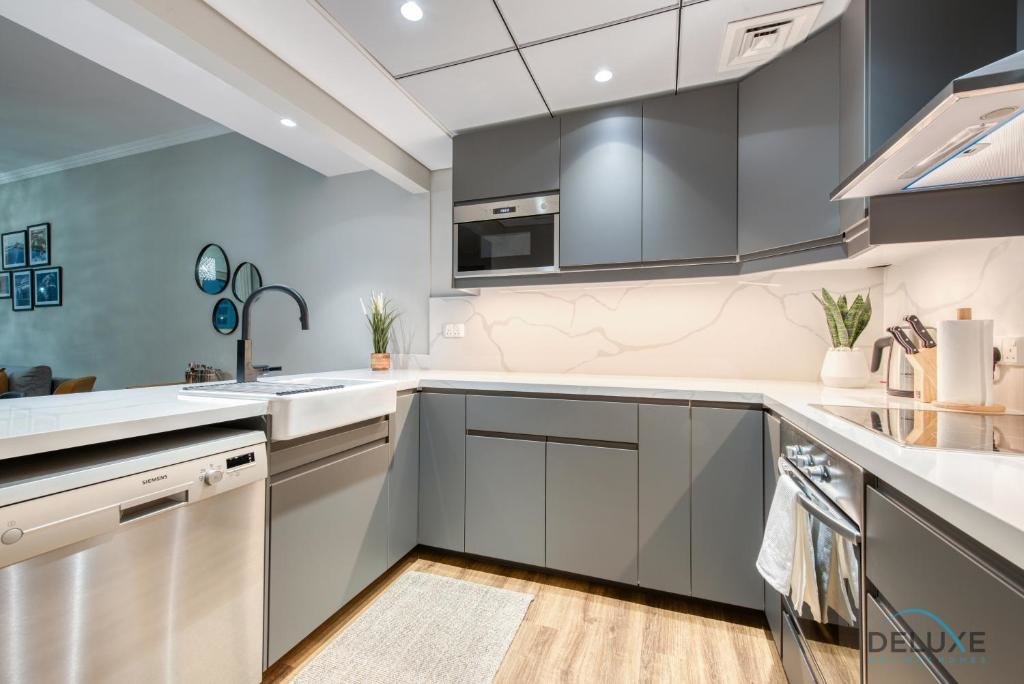 Дубай: Elegant 1BR at Al Sahab 2 Dubai Marina by Deluxe Holiday Homes