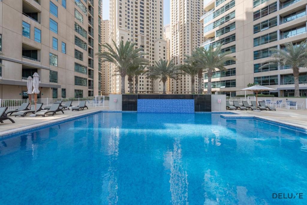 Дубай: Elegant 1BR at Al Sahab 2 Dubai Marina by Deluxe Holiday Homes