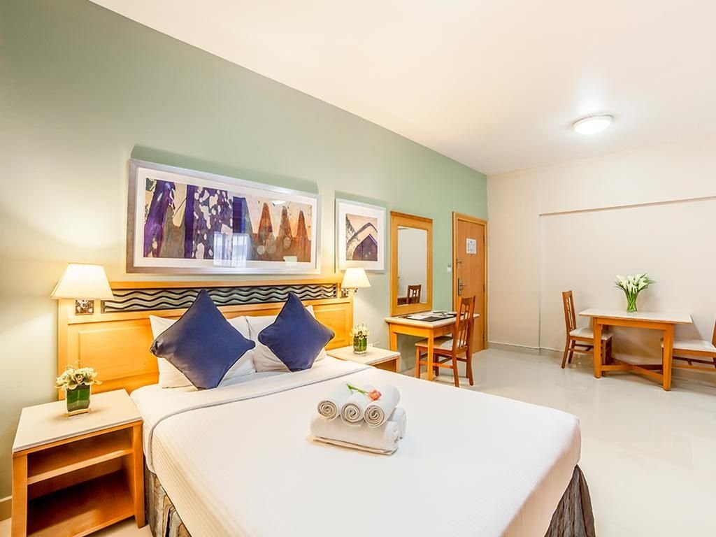 Дубай: Golden Sands 10 Hotel Apartments