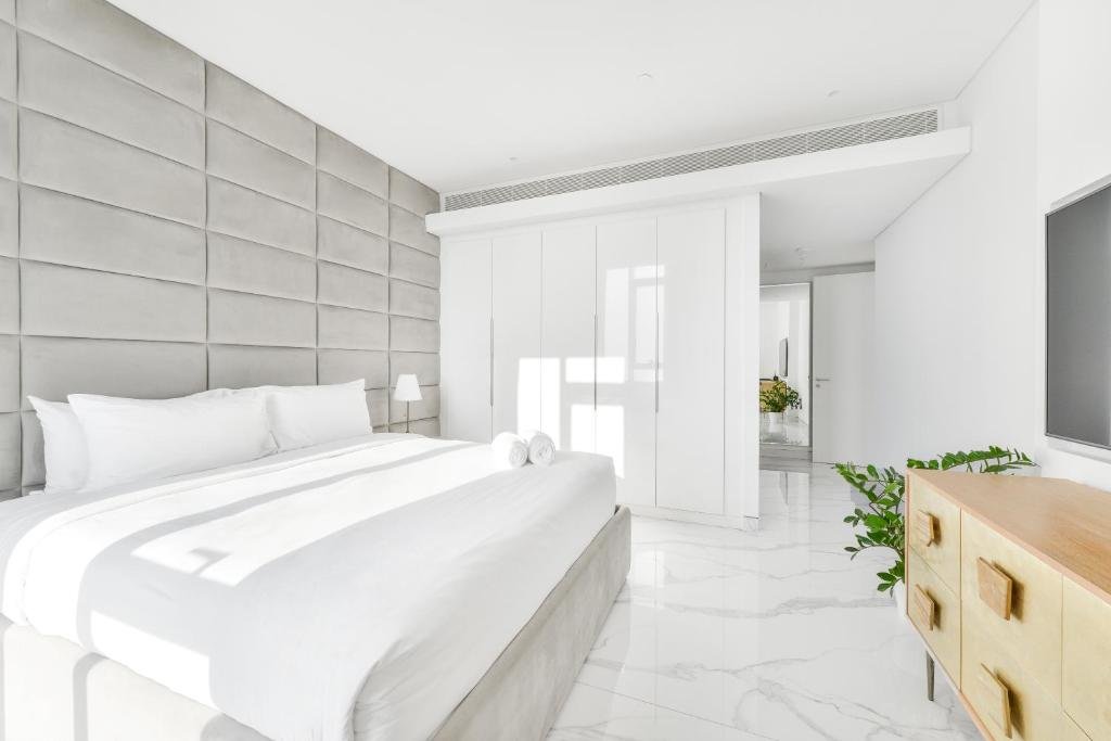 Дубай: Luxe 3 BR Oceanfront Apt with maids room in the heart of Bluewaters Island