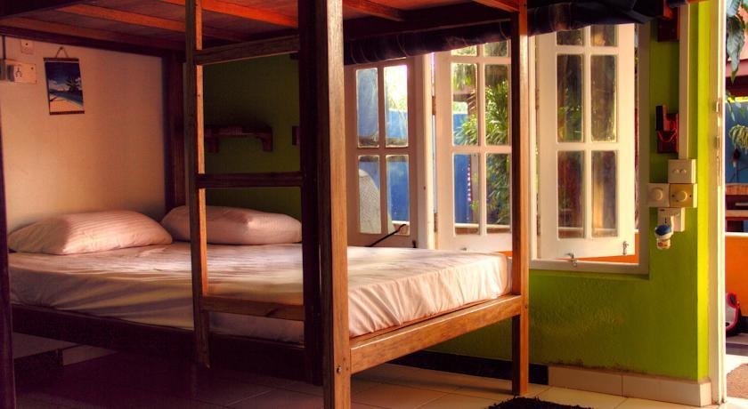 Северный атолл Мале: Surf Inn Maldives