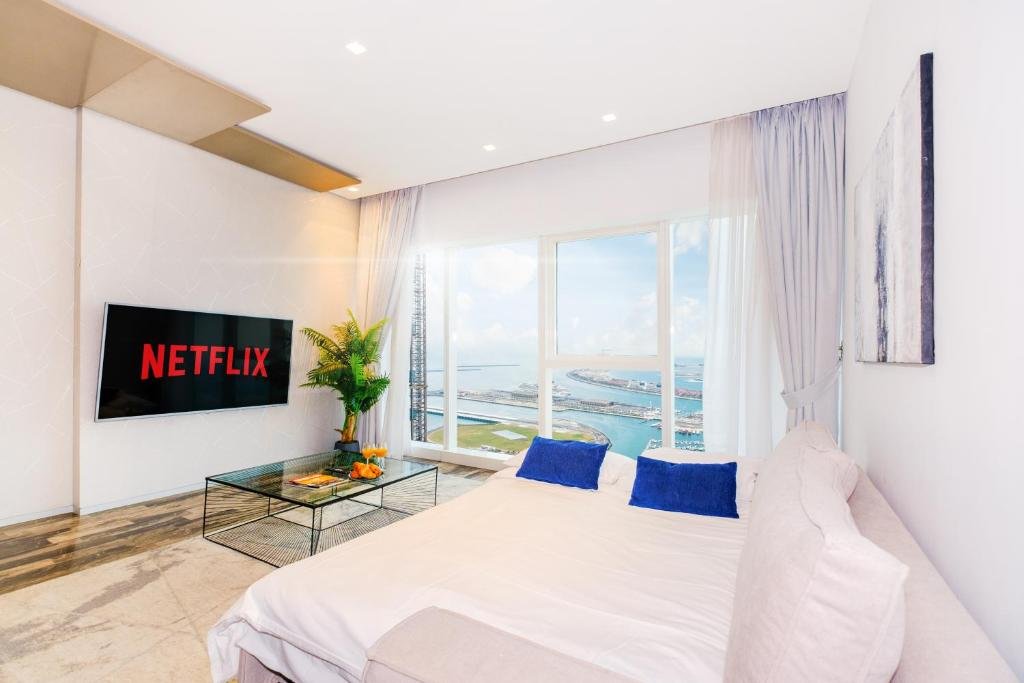 Дубай: LUX - Lavish Suite with Full Palm Jumeirah View 1