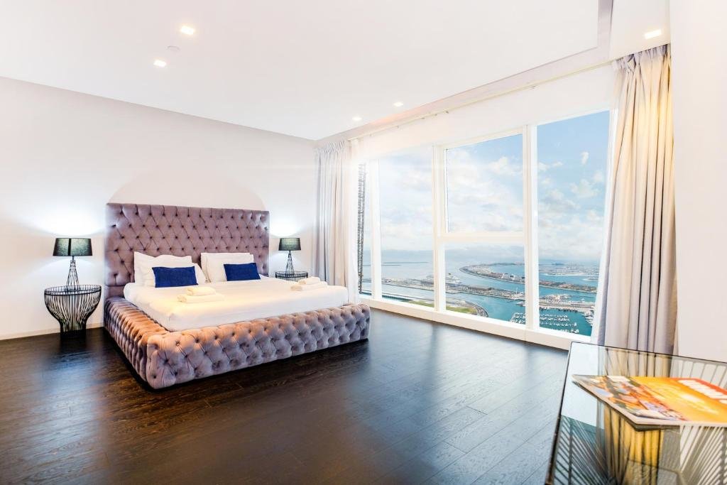 Дубай: LUX - Lavish Suite with Full Palm Jumeirah View 1
