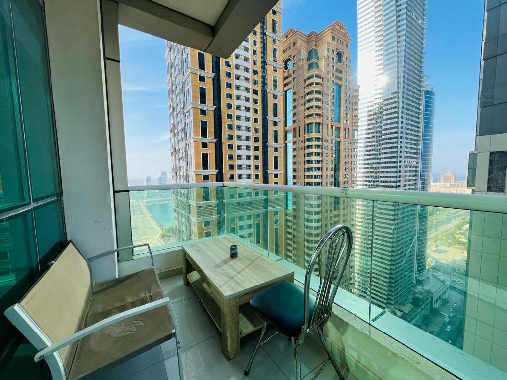 Дубай: SKY NEST HOLIDAY HOMES 1 bedroom Apartment dubai marina 2903