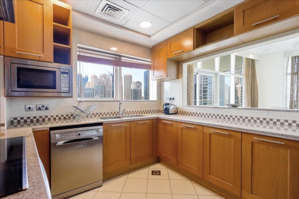 Дубай: Dubai Marina 3 Bedroom Suite with Full Marina View