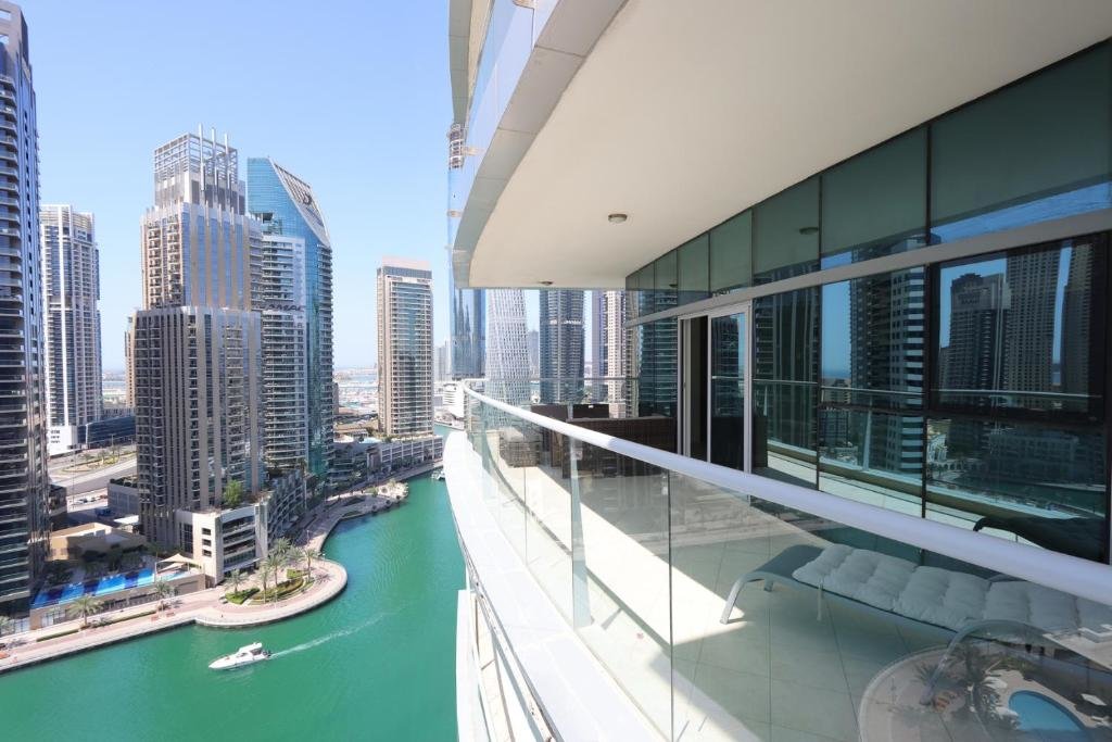 Дубай: Dubai Marina 3 Bedroom Suite with Full Marina View
