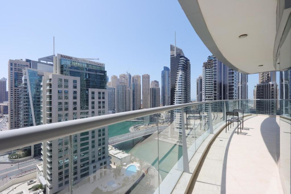 Дубай: Dubai Marina 3 Bedroom Suite with Full Marina View