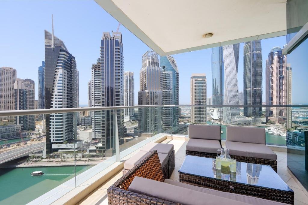 Дубай: Dubai Marina 3 Bedroom Suite with Full Marina View