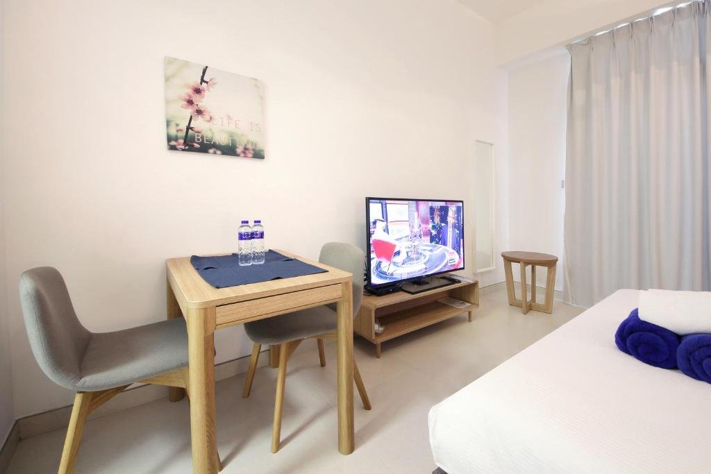 Дубай: New Arabian Apartment Al Furjan