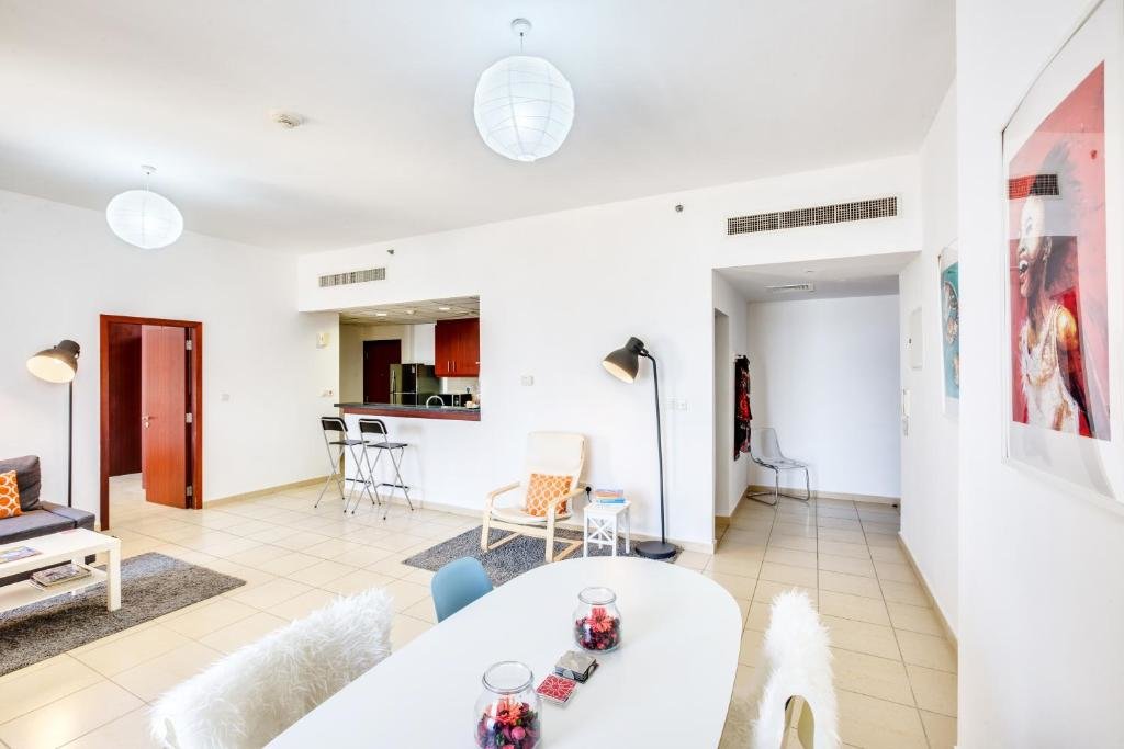 Дубай: Sea View 1BD apartment in front of The Beach JBR