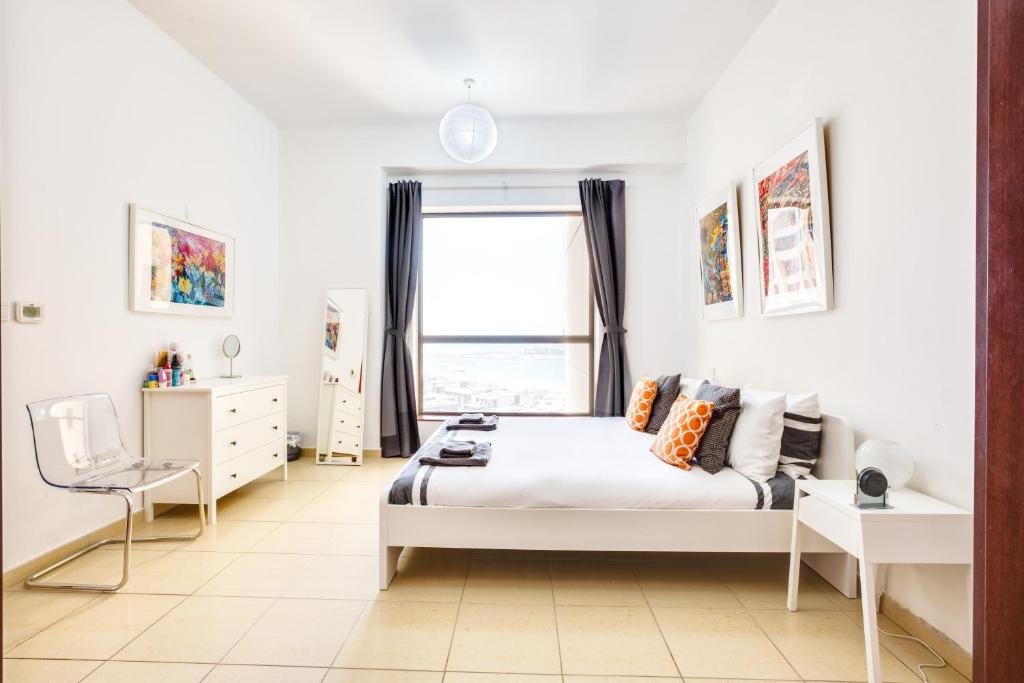 Дубай: Sea View 1BD apartment in front of The Beach JBR