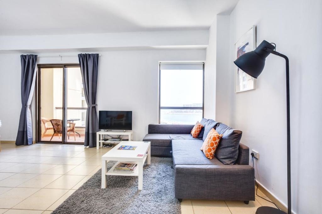 Дубай: Sea View 1BD apartment in front of The Beach JBR
