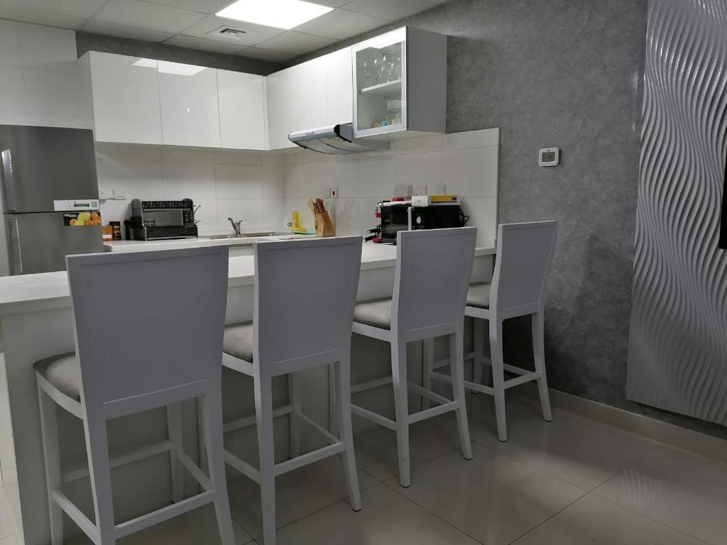 Дубай: Success luxury apartment - 5 min away jbr beach - Free housekeeping provided everyday - Kids stay free up to 17 years age