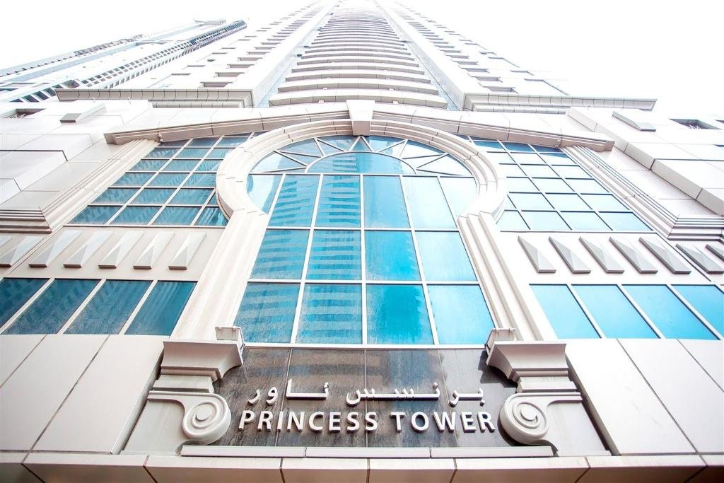 Дубай: Princess Tower Dubai Marina 2BD apartment