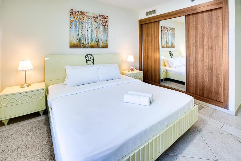 Дубай: Princess Tower Dubai Marina 2BD apartment