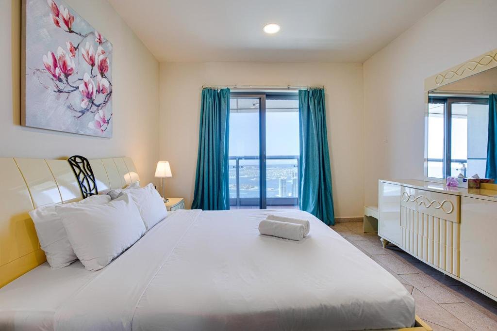 Дубай: Princess Tower Dubai Marina 2BD apartment