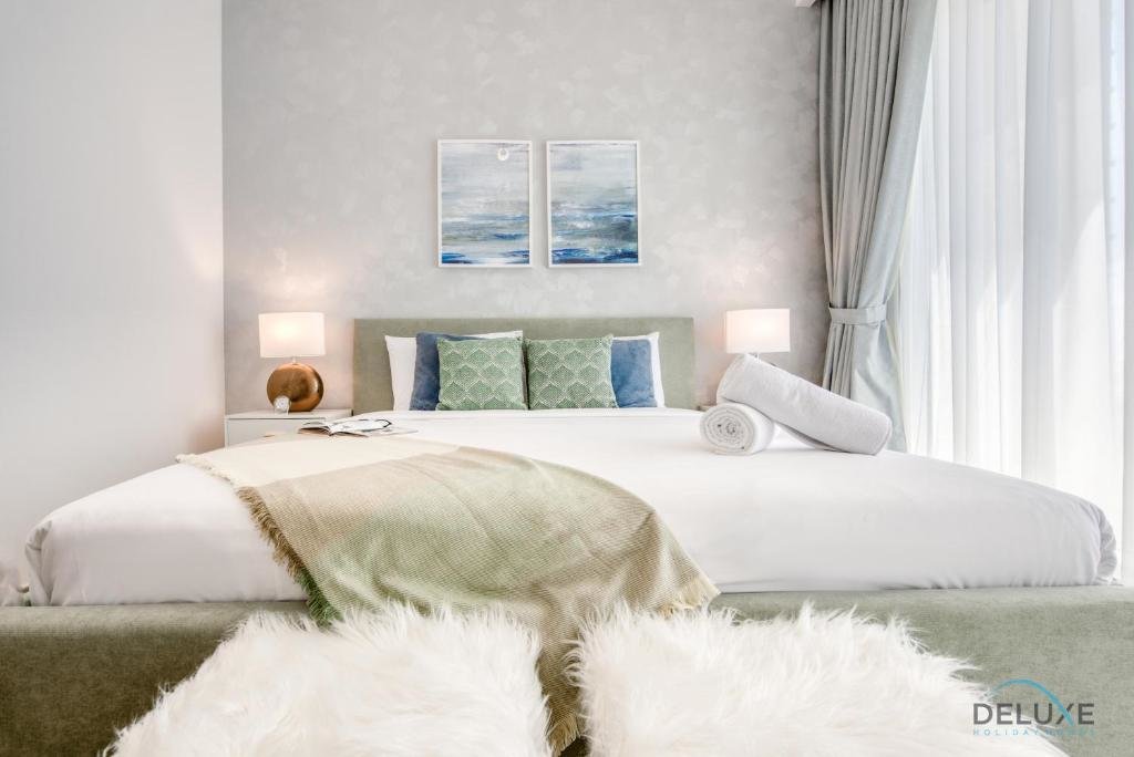 Дубай: Surreal 2 BR Apartment at Creek Horizon Tower 1 by Deluxe Holiday Homes