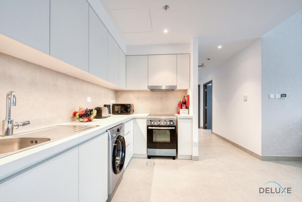 Дубай: Surreal 2 BR Apartment at Creek Horizon Tower 1 by Deluxe Holiday Homes