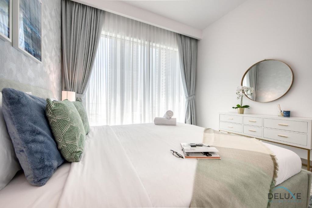 Дубай: Surreal 2 BR Apartment at Creek Horizon Tower 1 by Deluxe Holiday Homes