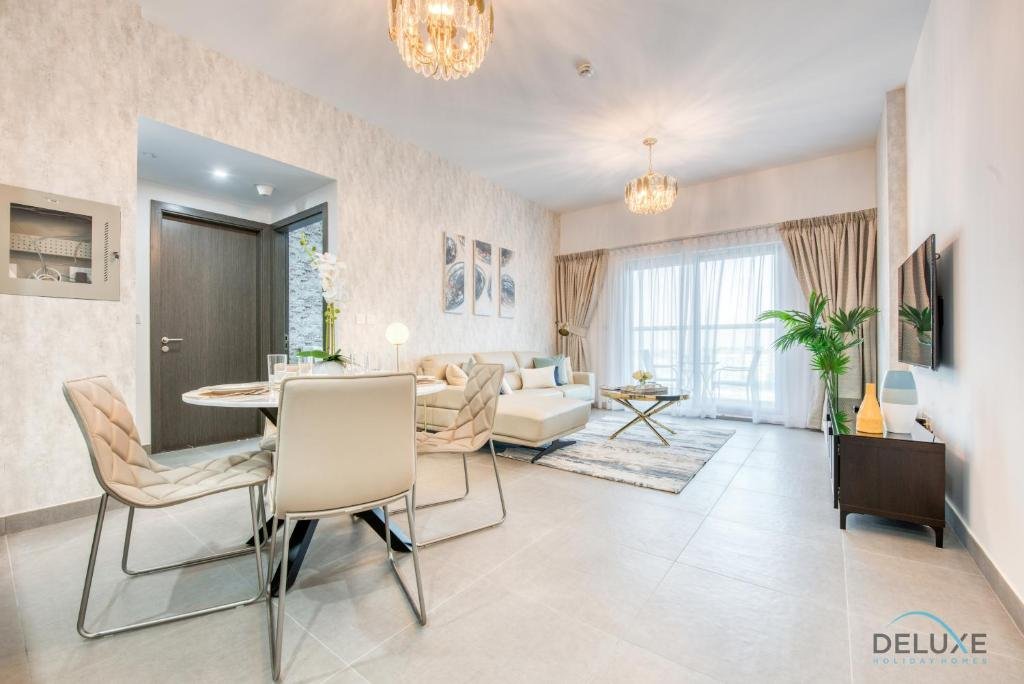 Дубай: Stylish 2BR in Bella Rose Al Barsha South by Deluxe Holiday Homes