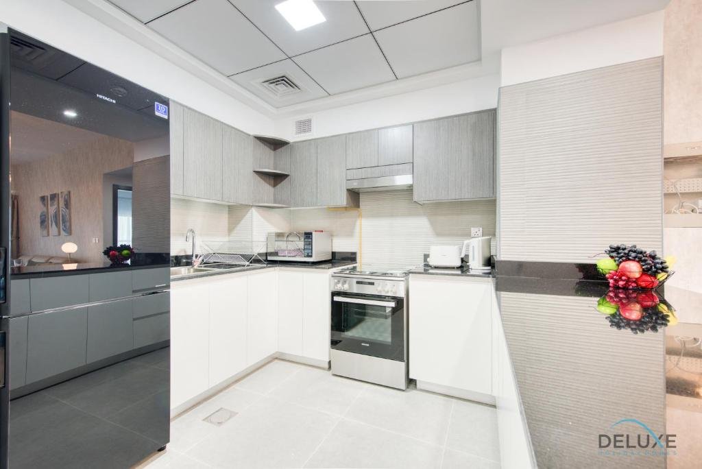 Дубай: Stylish 2BR in Bella Rose Al Barsha South by Deluxe Holiday Homes
