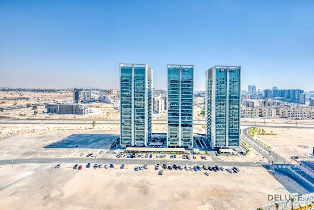 Дубай: Stylish 2BR in Bella Rose Al Barsha South by Deluxe Holiday Homes