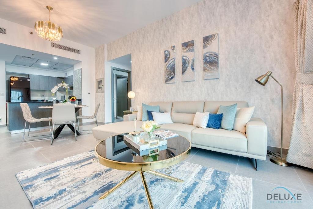 Дубай: Stylish 2BR in Bella Rose Al Barsha South by Deluxe Holiday Homes
