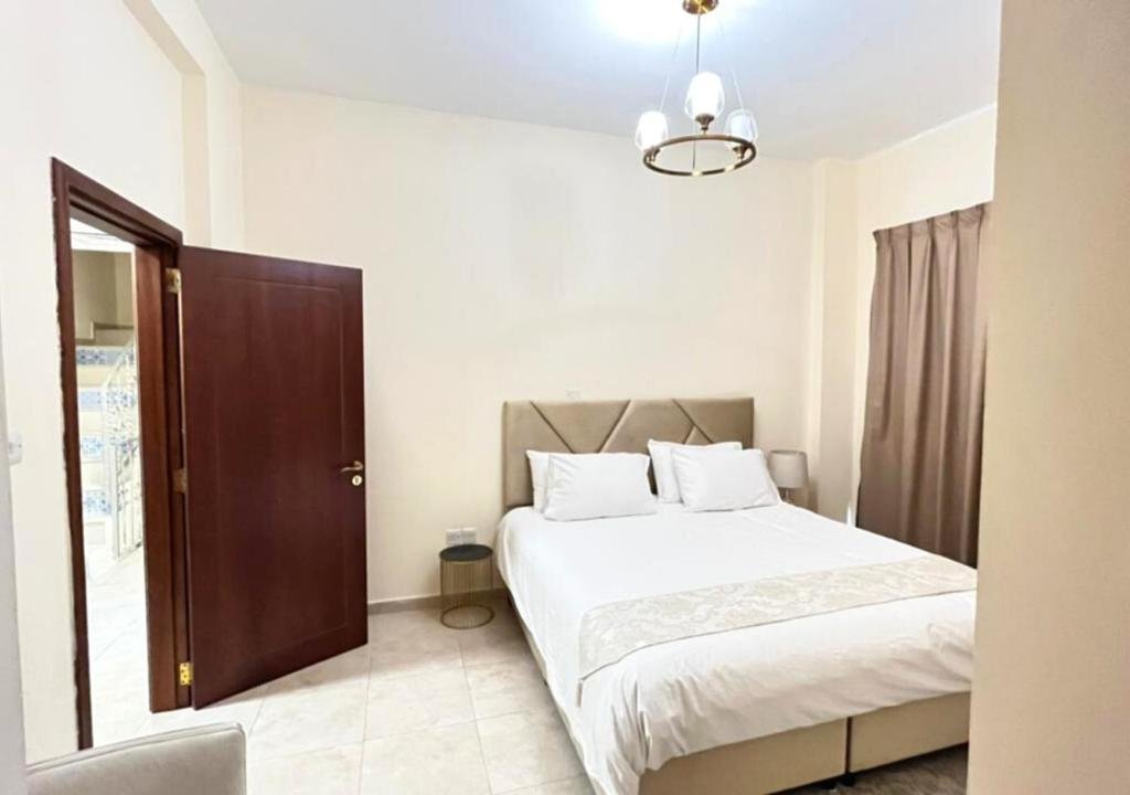 Рас-эль-Хайма: Al Hamra 4-Bedroom Luxury Villa Golf View